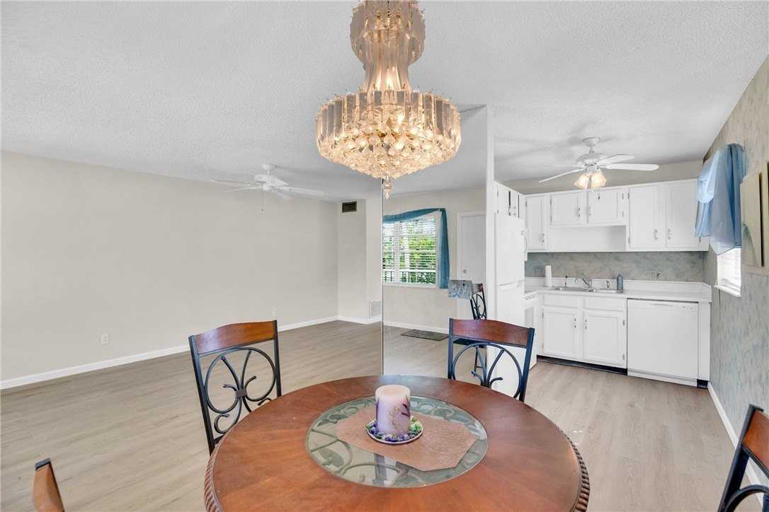 18 Vista Gardens Trl #205 - Photo 5 of 25