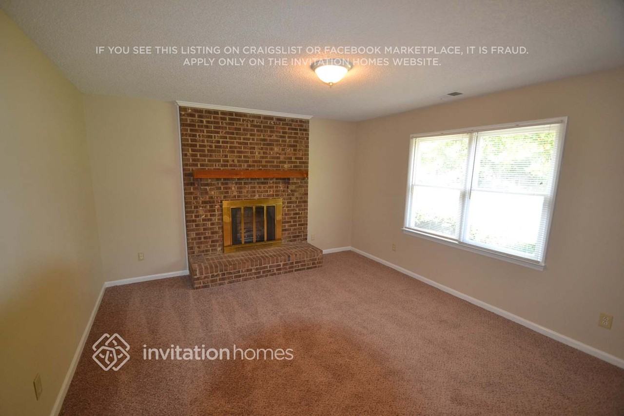 3518 Oxford Hill Ct - Photo 2 of 10