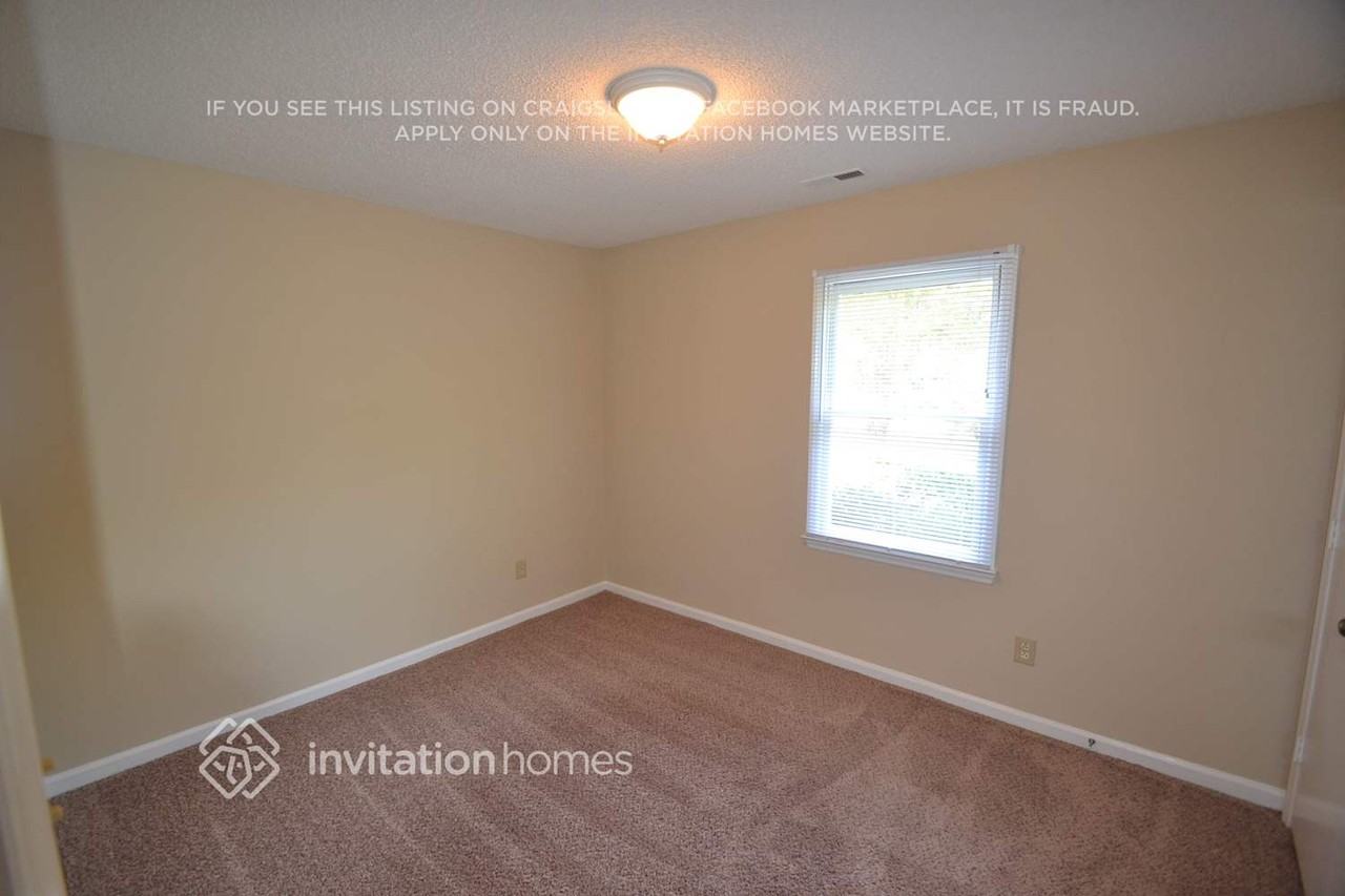 3518 Oxford Hill Ct - Photo 7 of 10
