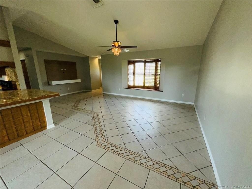 1634 Sw Gemini Ln - Photo 4 of 19