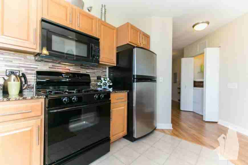 1 0 0 300 North Canal St., - Photo 2 of 10