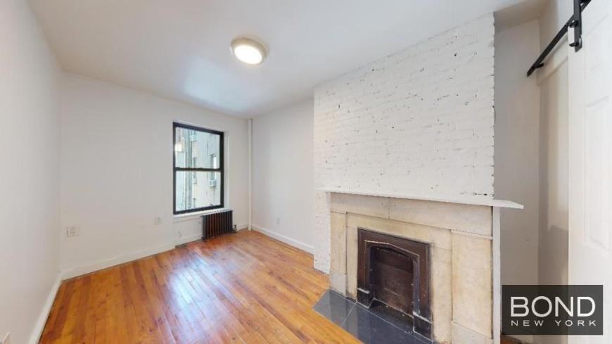 81 2nd Ave - Photo 5 of 10