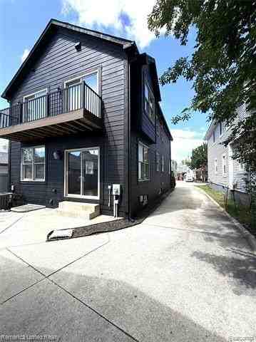 916 Ruffner Ave - Photo 3 of 35