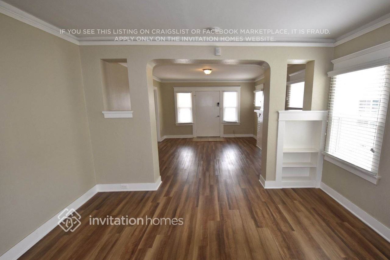 1873 W 38th Pl - Photo 3 of 10