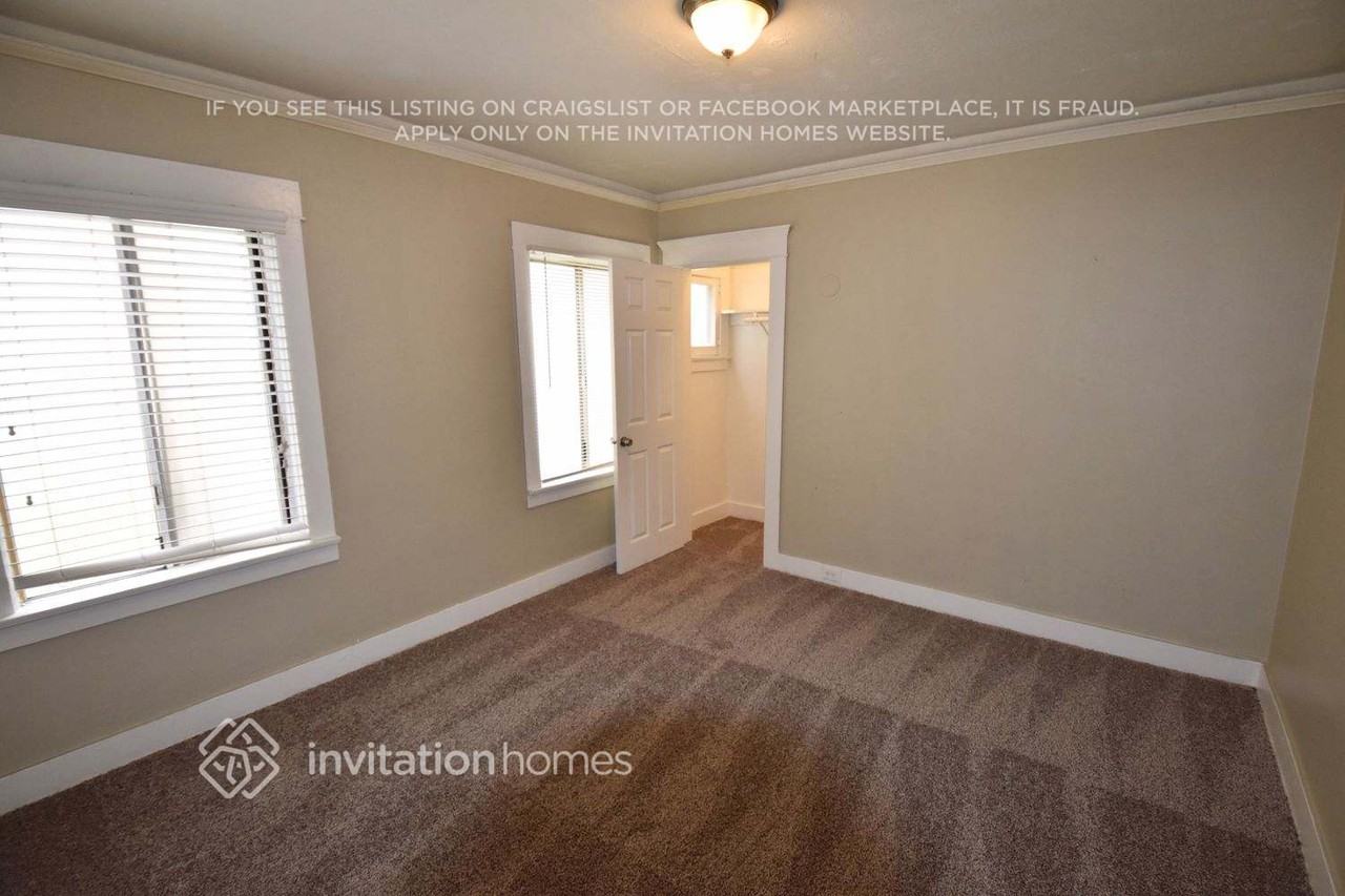 1873 W 38th Pl - Photo 6 of 10