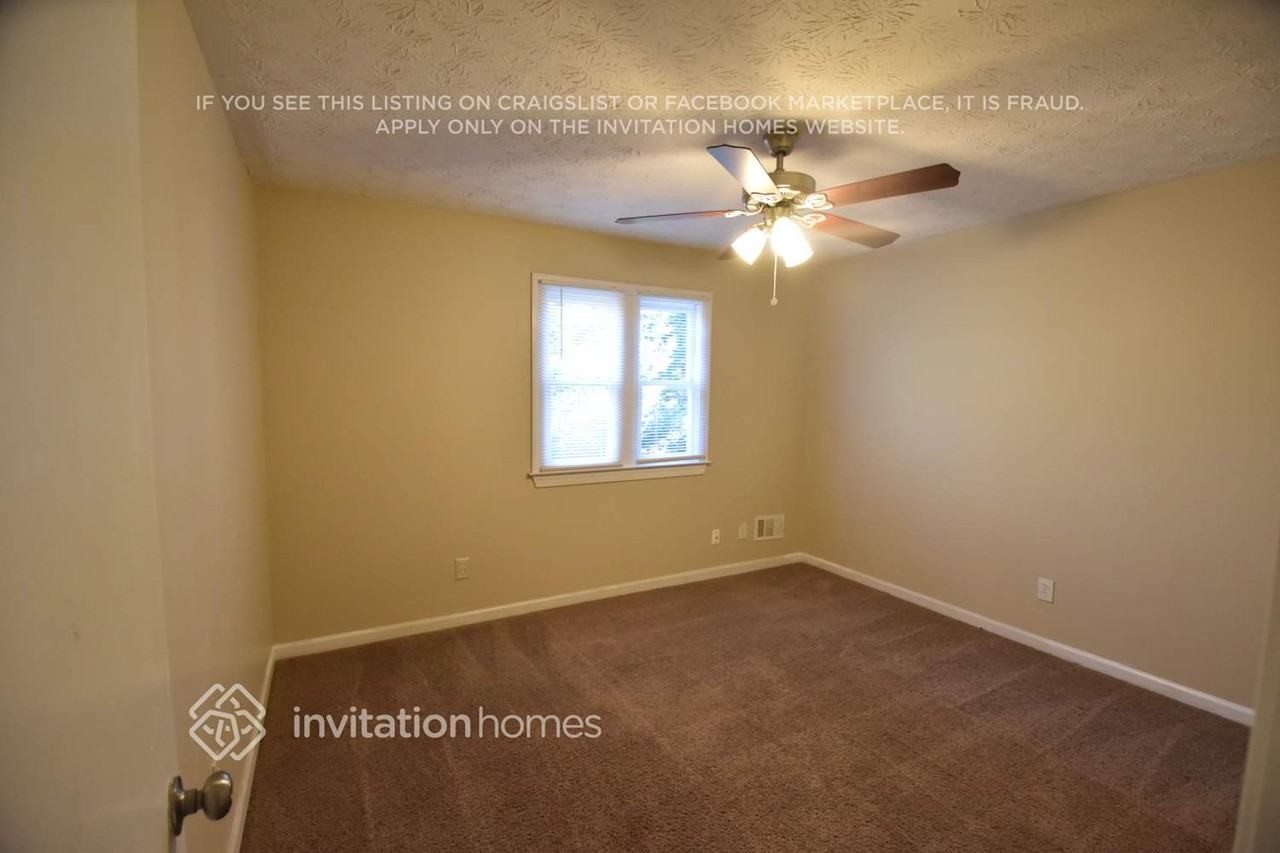 2795A Coventry Grn Se - Photo 4 of 9