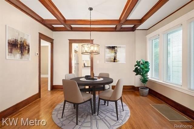 434 N Center St - Photo 3 of 32