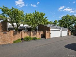 featured image of 177 E Long Lake Rd