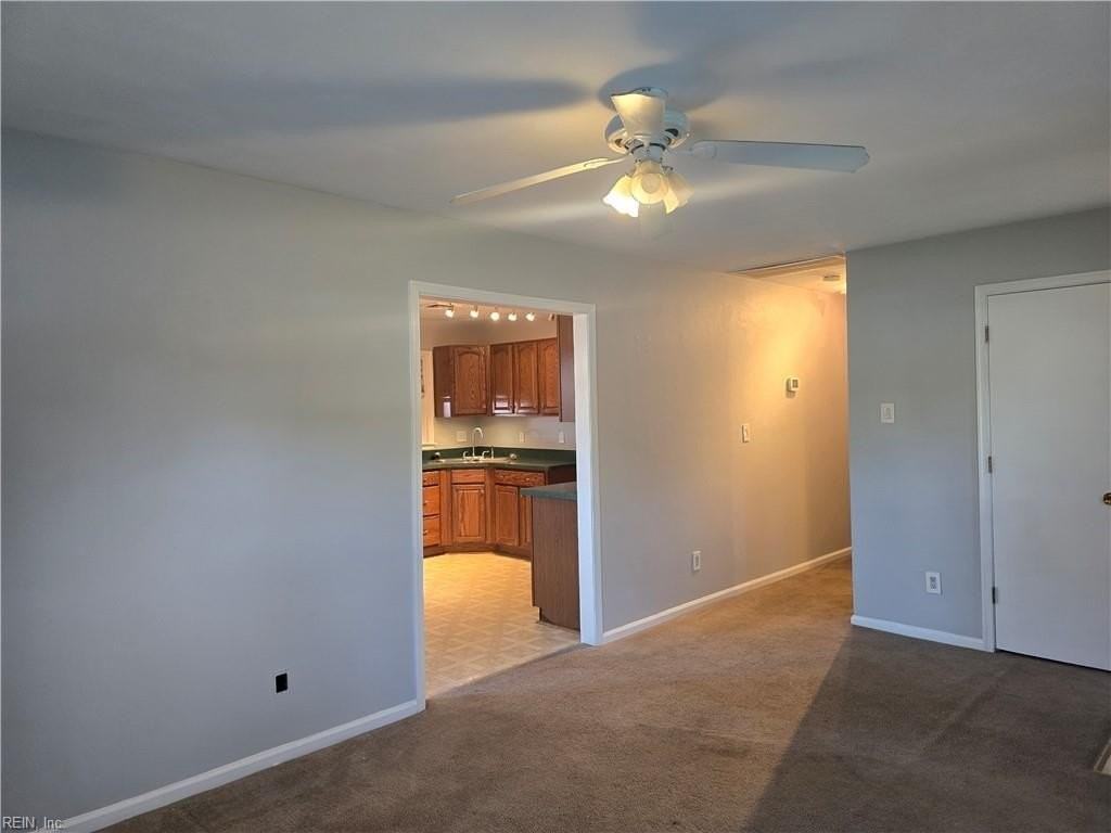 900 Bailey Pl - Photo 4 of 25