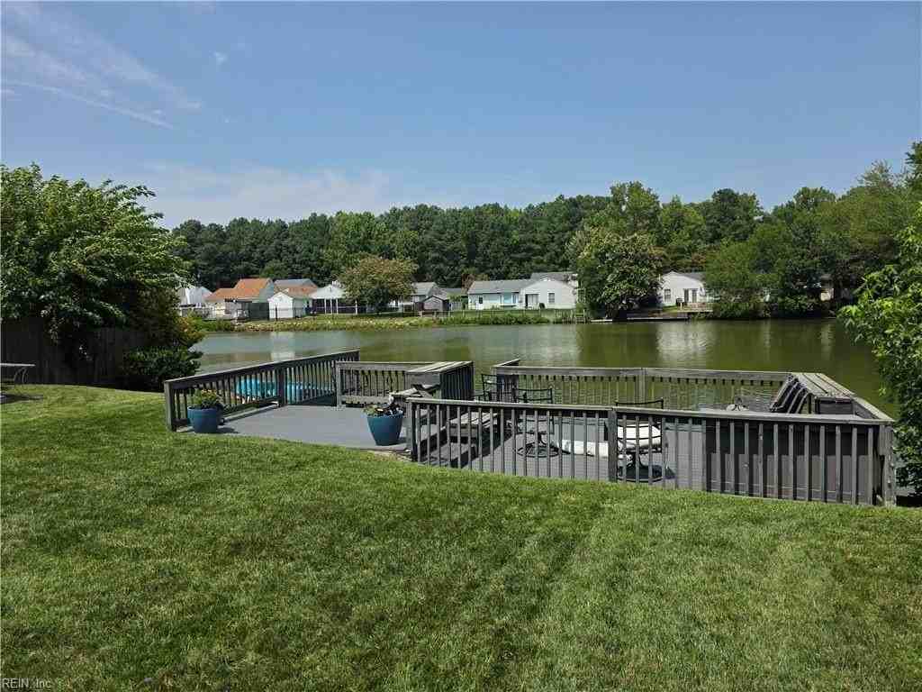6 Waterview Pt - Photo 3 of 10