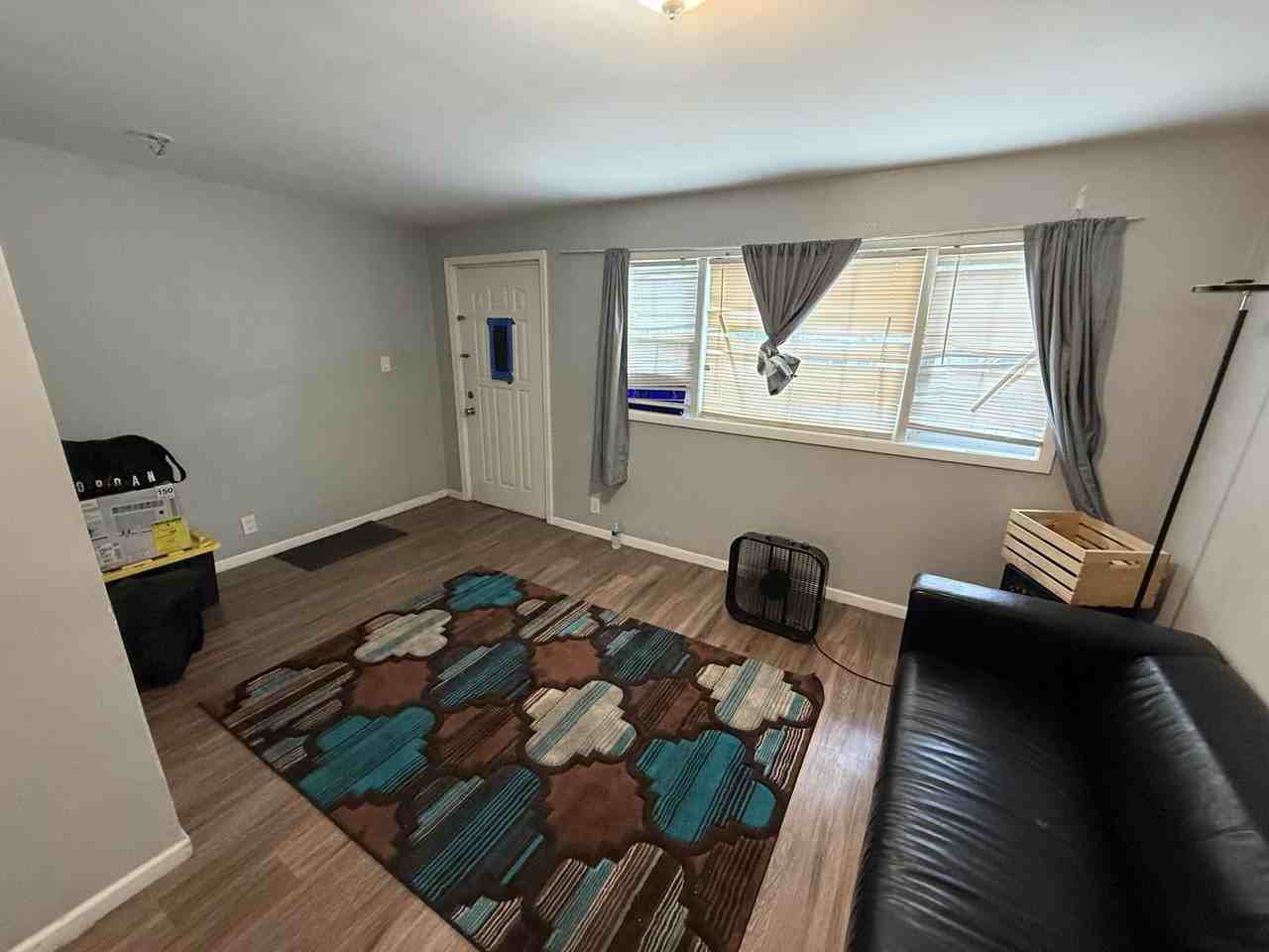 4812 S Elizabeth St - Photo 3 of 14