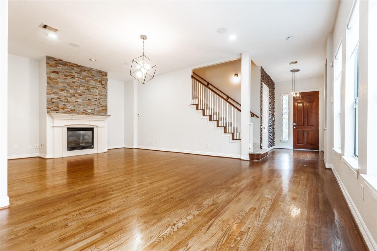 2923 Royal Oaks Crst - Photo 7 of 31