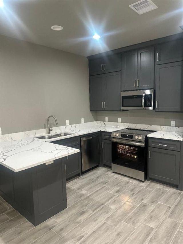 2705 Nora St - Photo 4 of 12