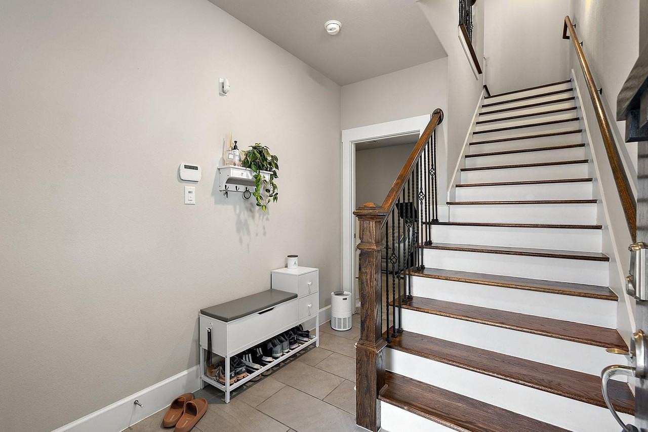 1623 W 23rd St - Photo 5 of 25