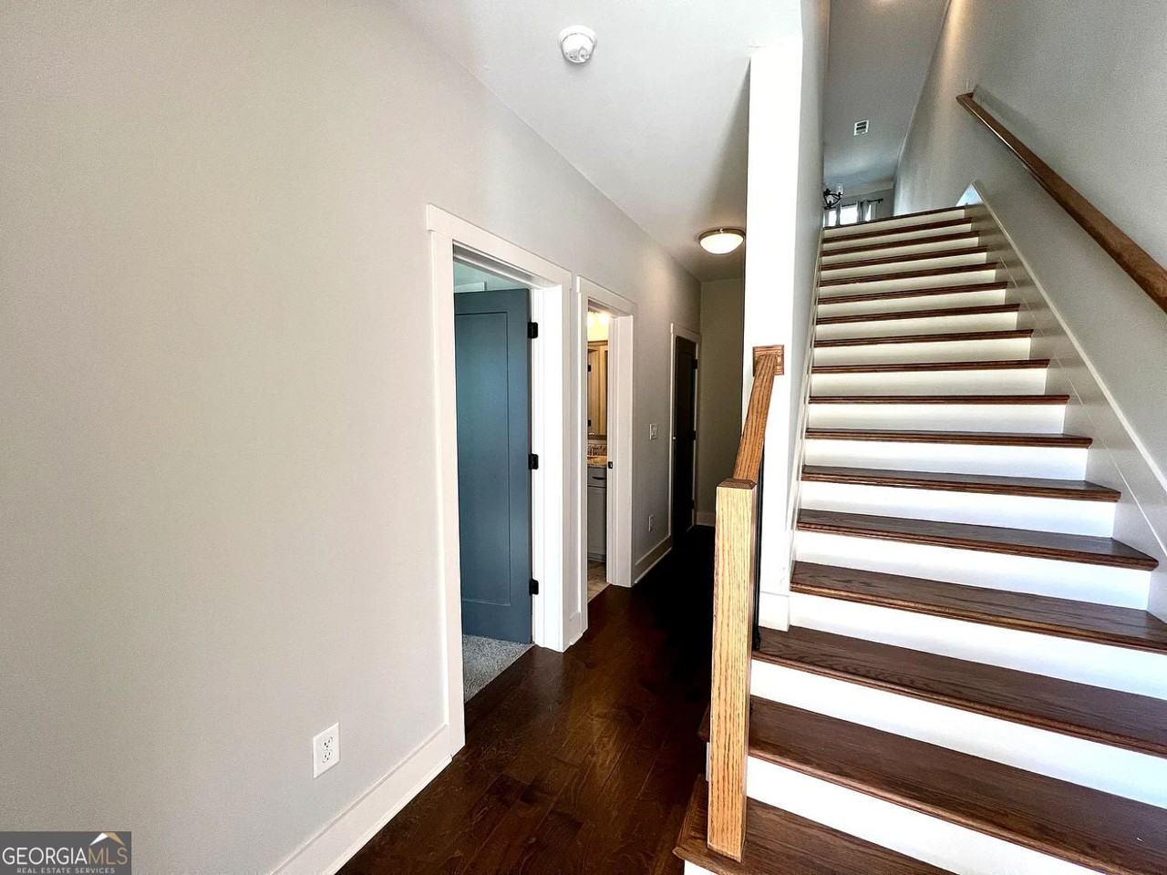 3177 Kincaid Dr - Photo 4 of 13