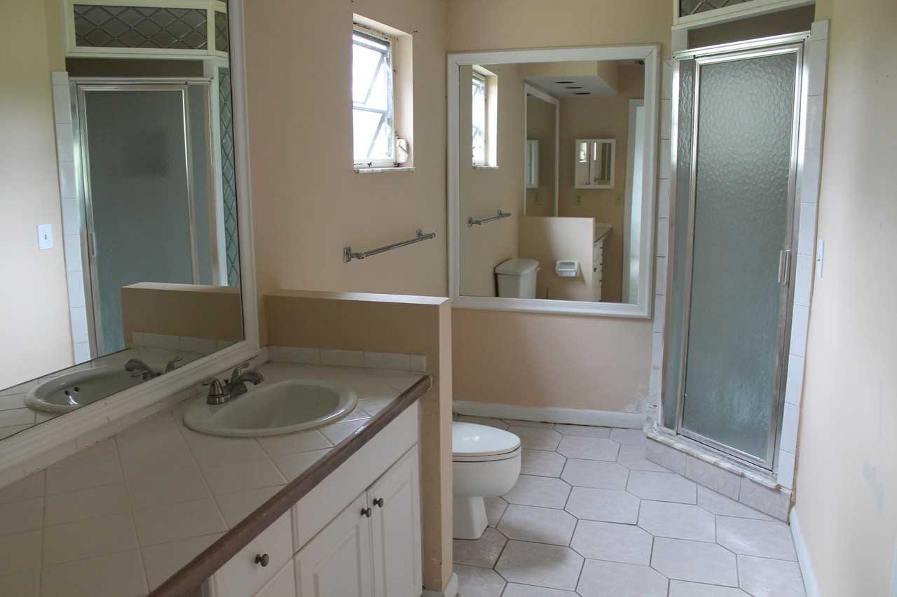7003 Sw 39th St - Photo 6 of 15