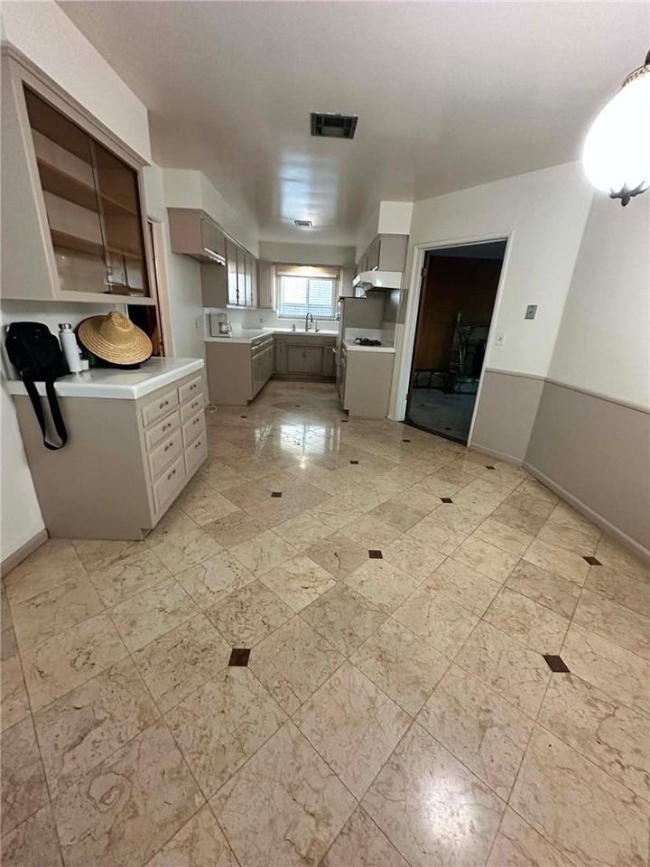 17458 Fontlee Ln - Photo 6 of 21