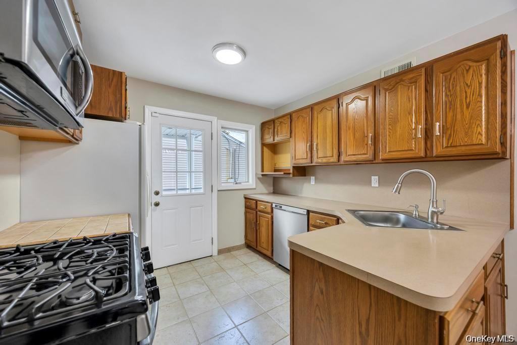 59 Andover Ln - Photo 4 of 32