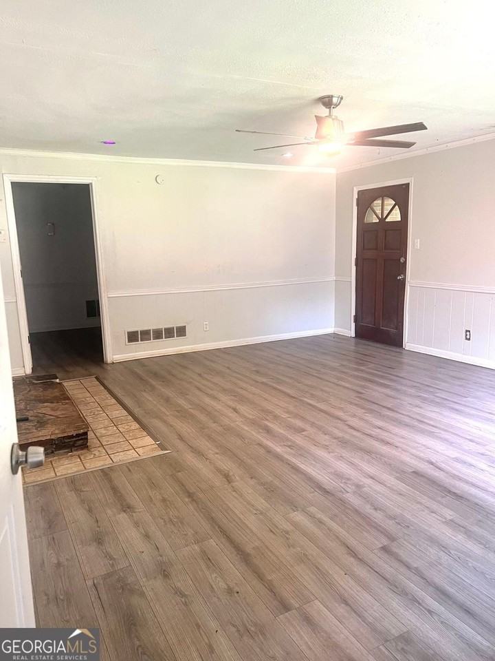 3324 Miller Rd - Photo 3 of 31