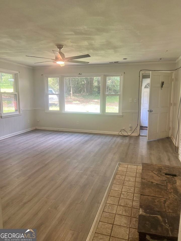 3324 Miller Rd - Photo 4 of 31