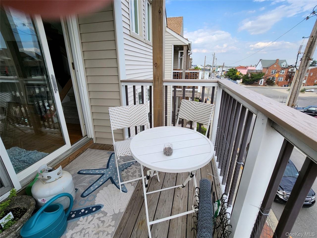67 Pacific Blvd - Photo 3 of 23