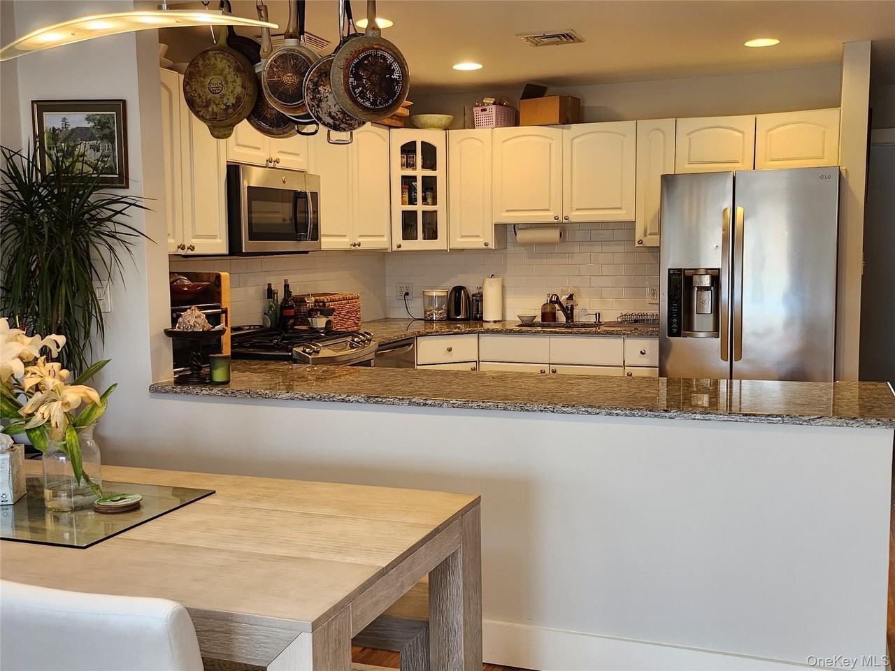 67 Pacific Blvd - Photo 4 of 23