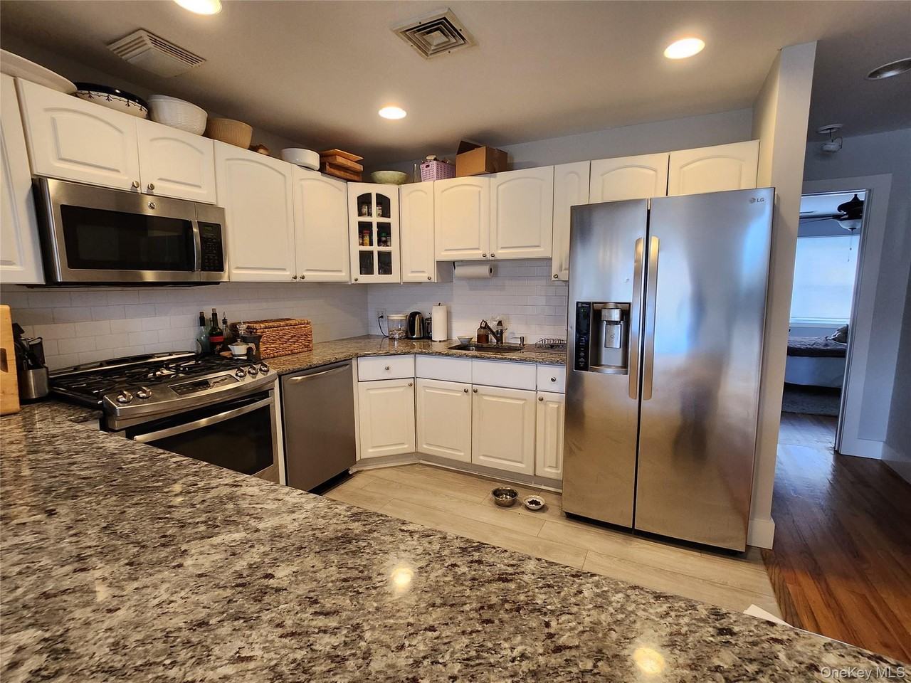 67 Pacific Blvd - Photo 6 of 23
