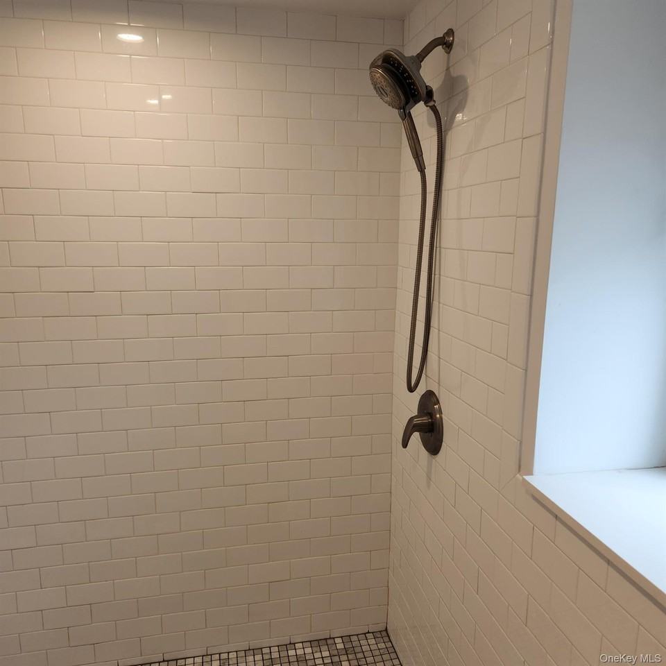 226 E Pine St ##2 - Photo 5 of 16