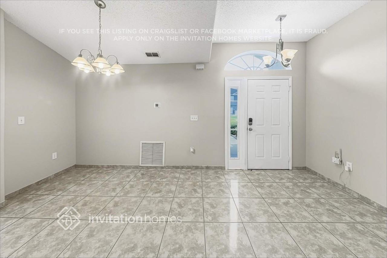 1813 Snaresbrook Way - Photo 3 of 22