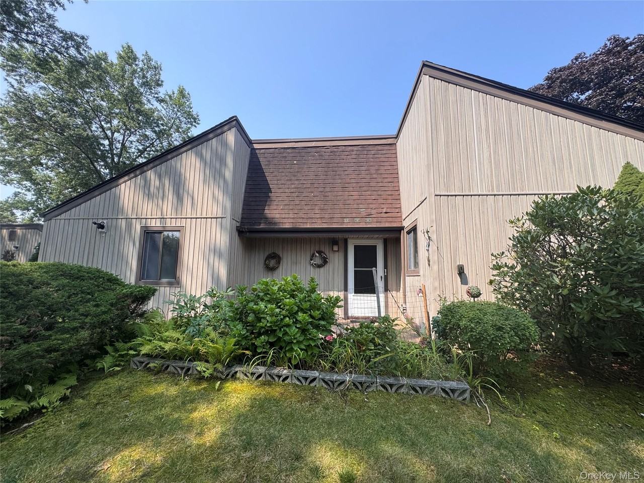 20 Strathmore Gate Dr
