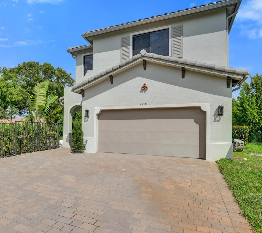 13145 Addilyn Ct - Photo 2 of 8