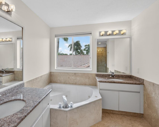 1115 Camellia Cir - Photo 2 of 8