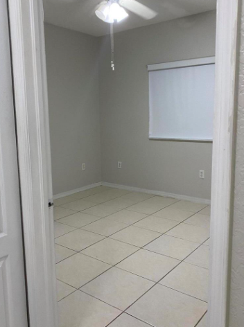 16307 Nw 91st Ave - Photo 3 of 5