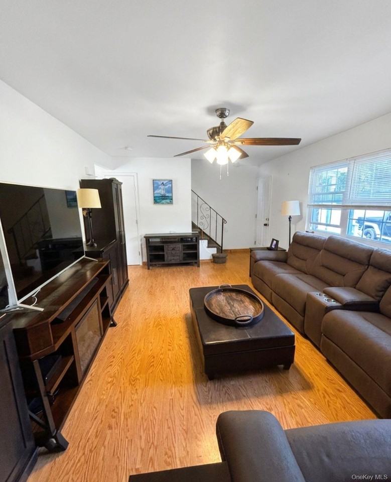 99 Washington St - Photo 5 of 19