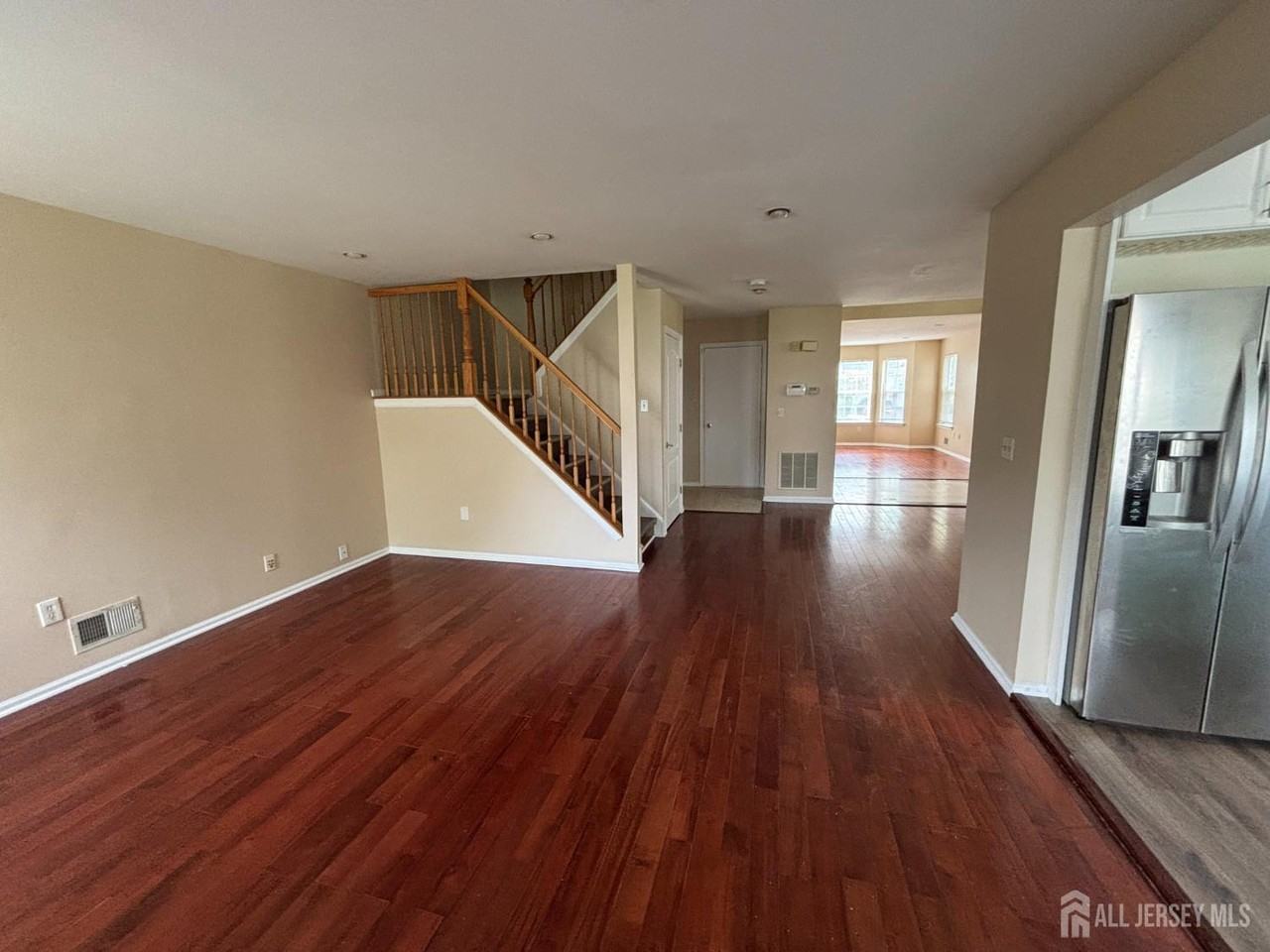 107 Amy Dr - Photo 7 of 24