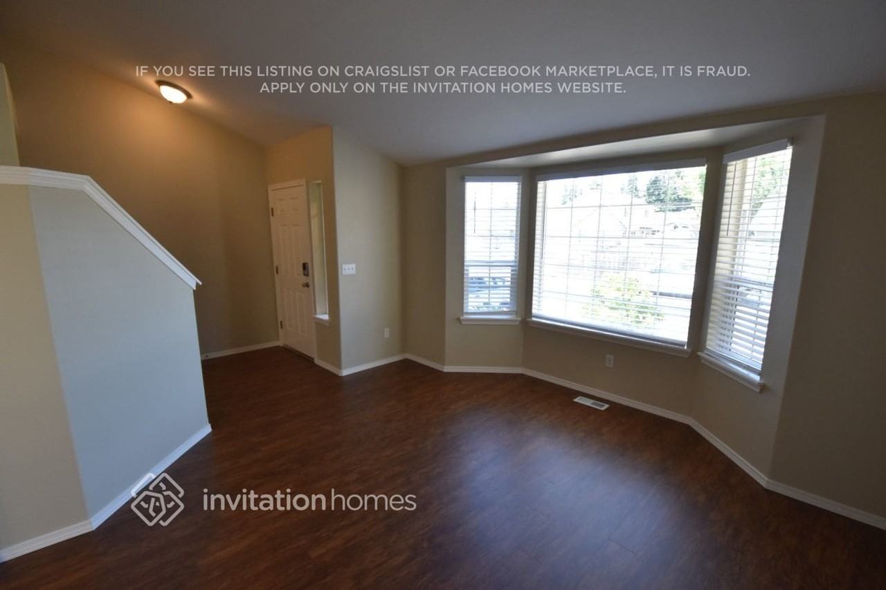 4420 225th Street Ct E - Photo 2 of 11