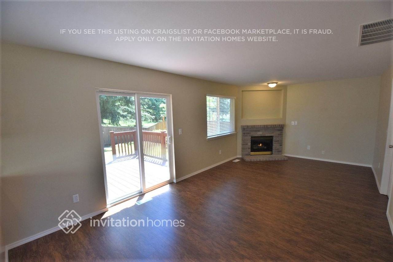 4420 225th Street Ct E - Photo 4 of 11
