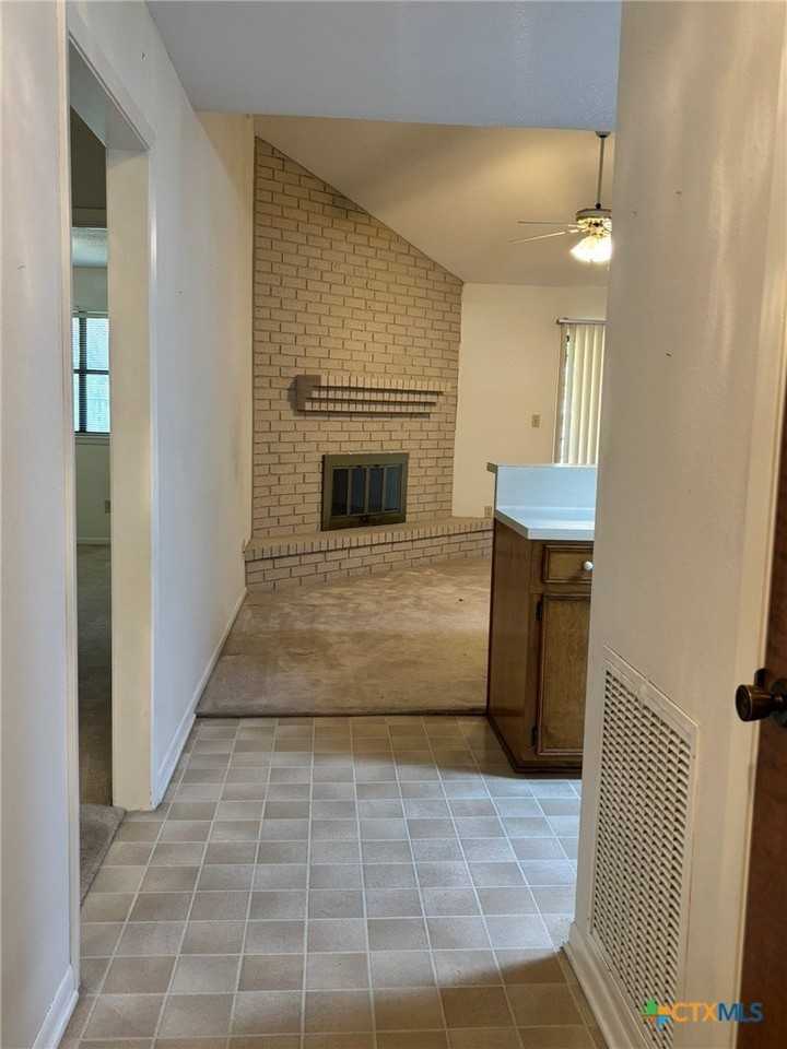 417 Ivanhoe Dr - Photo 3 of 20