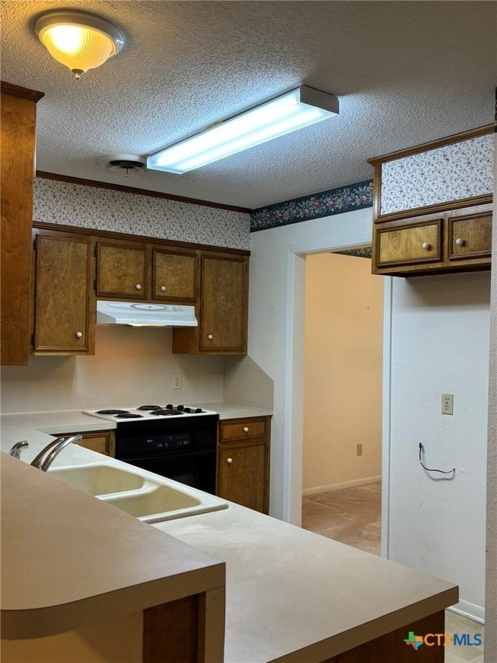 417 Ivanhoe Dr - Photo 6 of 20