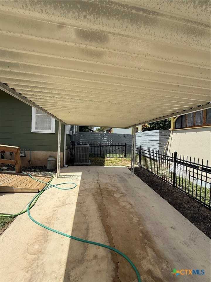 342 S Market St - Photo 2 of 13