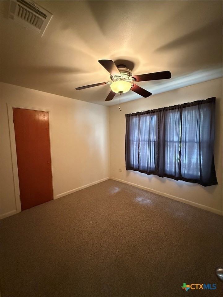 342 S Market St - Photo 6 of 13