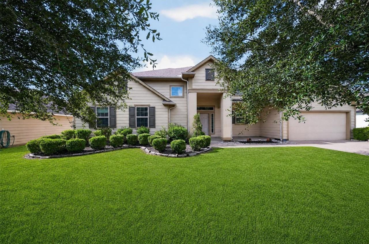 11307 Grand Creek Ln - Photo 2 of 41