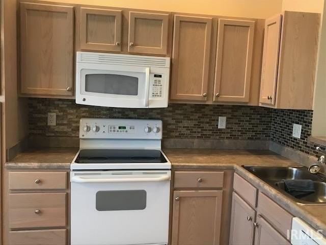 4711 Capehart St - Photo 6 of 11
