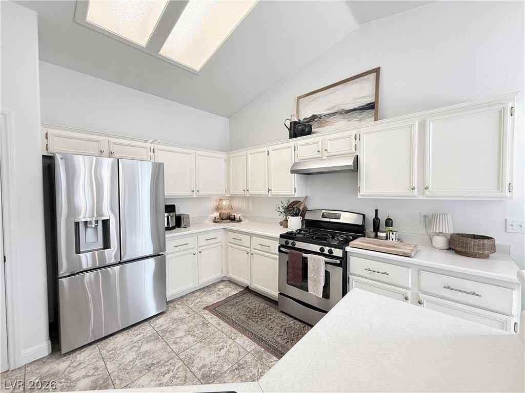 1105 Nordyke Ave - Photo 4 of 16