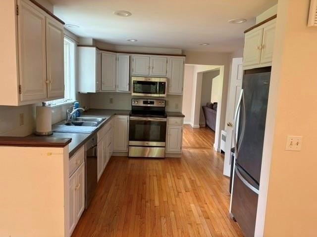 390 Indian Ave - Photo 3 of 12
