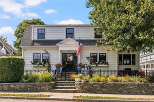 featured image of 41 Hunter Ave