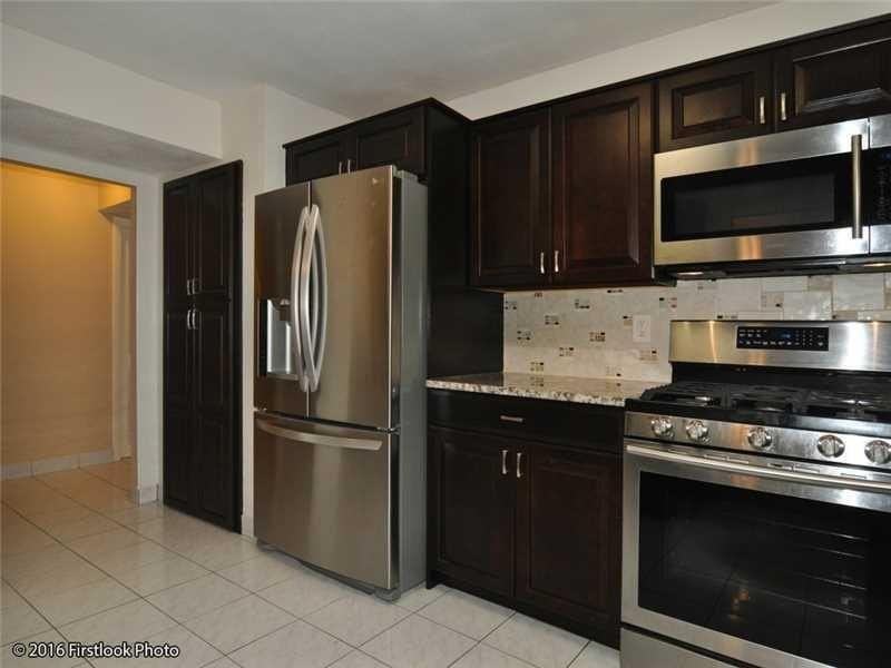 77 Hoffman Ave #C - Photo 5 of 25