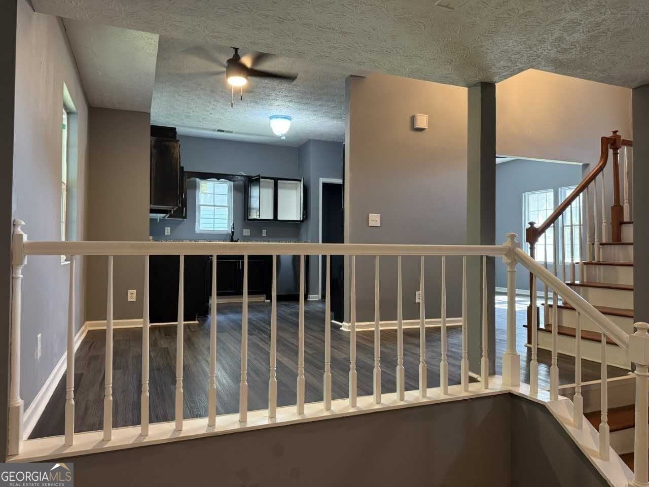 6463 Pine Bark Ct - Photo 2 of 13