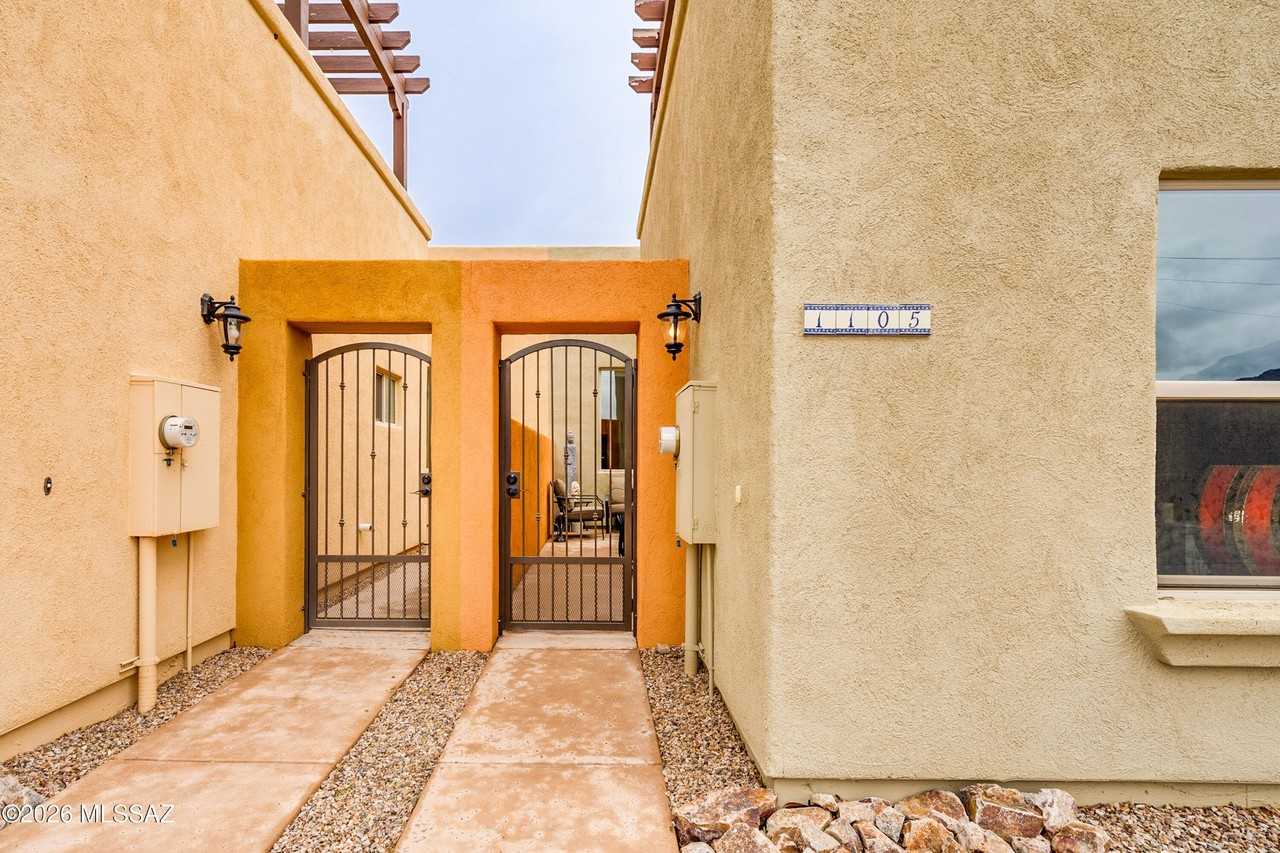 1105 Lombard Way - Photo 5 of 45