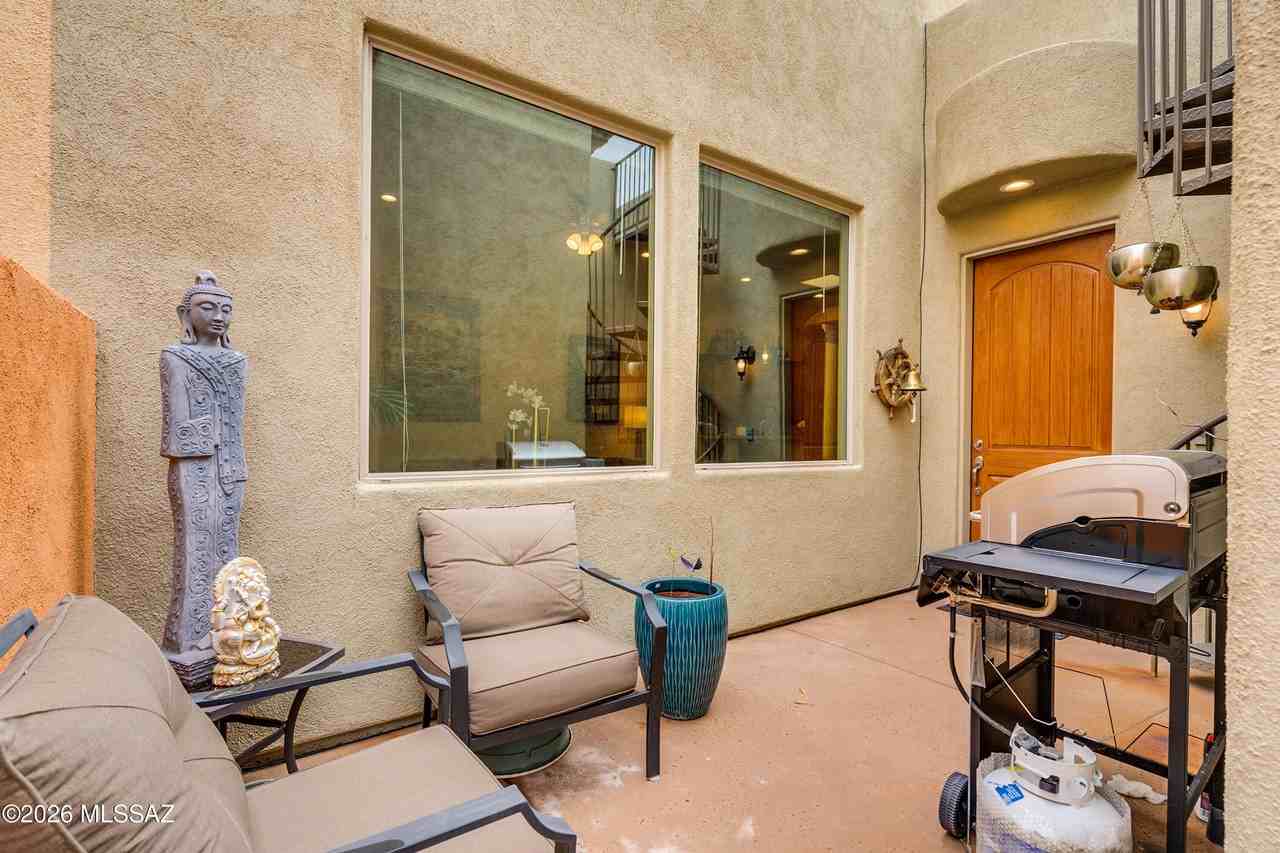 1105 Lombard Way - Photo 6 of 45